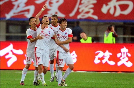 格策：两个头球丢球让人恼火；总体来说我们的防守做得不错（格策：被头球连丢两球令人恼火，但整体防守还不错）