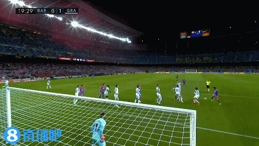 罗马最稳一环还是他，托蒂盛赞门将斯维拉尔，你让其他人怎么混（托蒂力挺斯维拉尔：罗马最稳固的最后一环，让队友无从争锋）