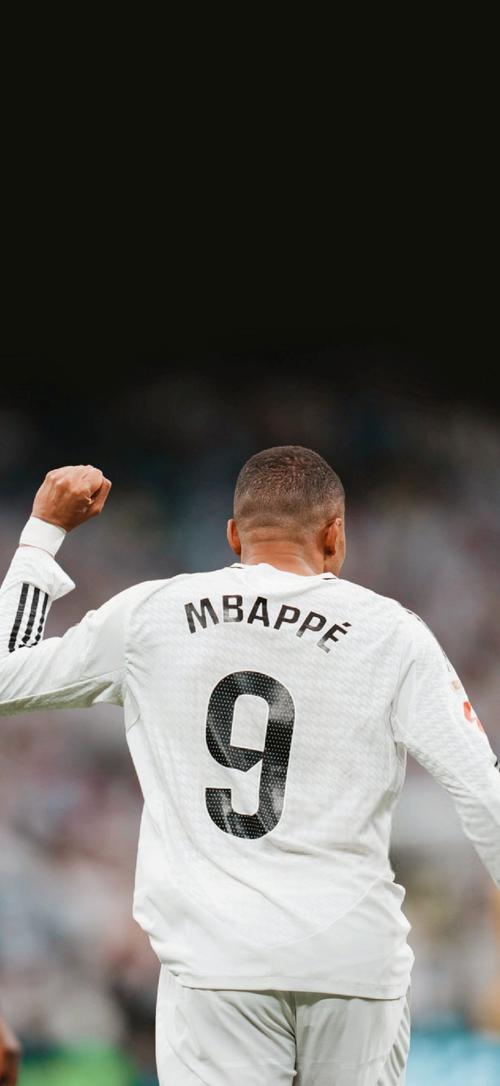 世体：巴萨12月不会前往秘鲁踢商业友谊赛，可能去摩洛哥踢（世体：巴萨12月不赴秘鲁踢商业友谊赛，或改赴摩洛哥）